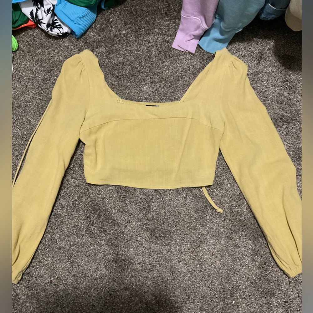 Kendall & Kylie Yellow Long Sleeve Crop Blouse